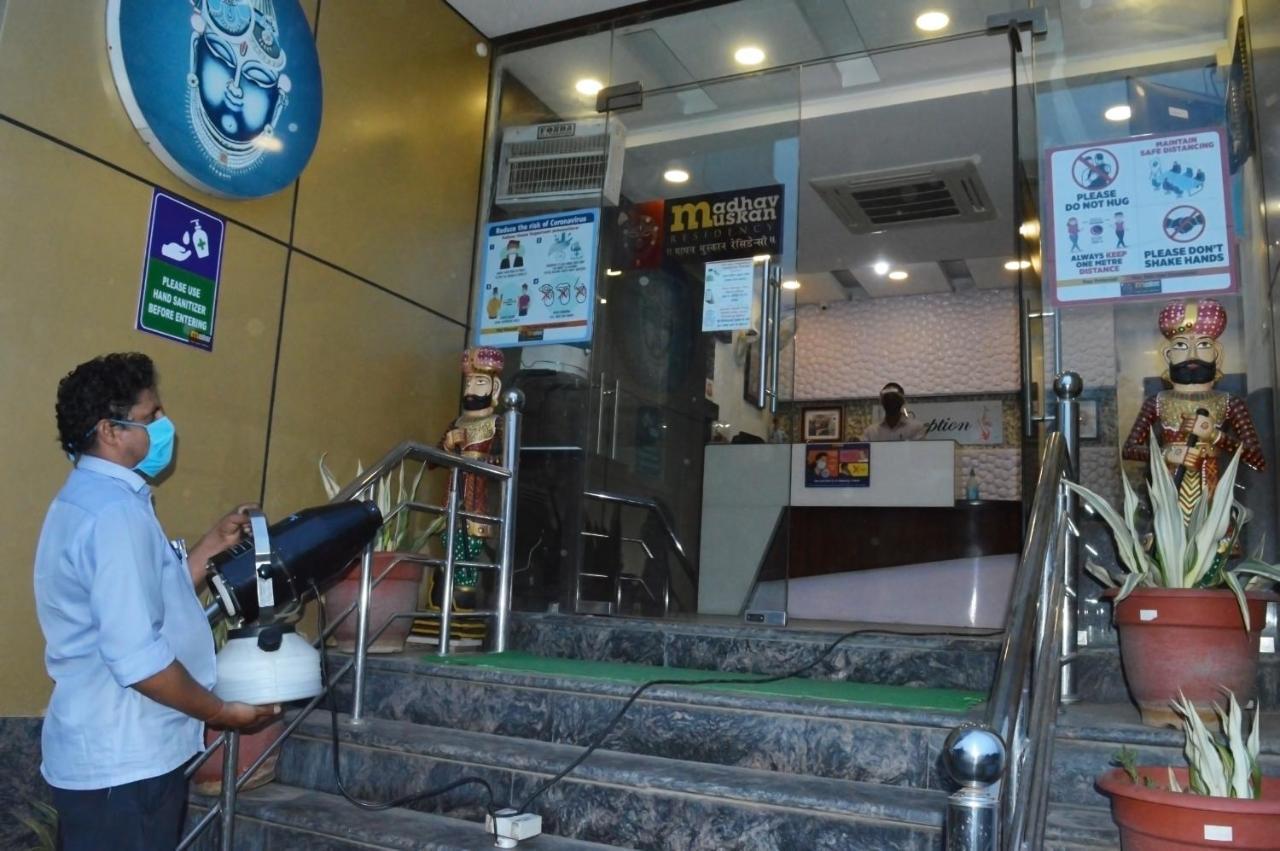 Madhav Muskan Residency Mathura Ngoại thất bức ảnh
