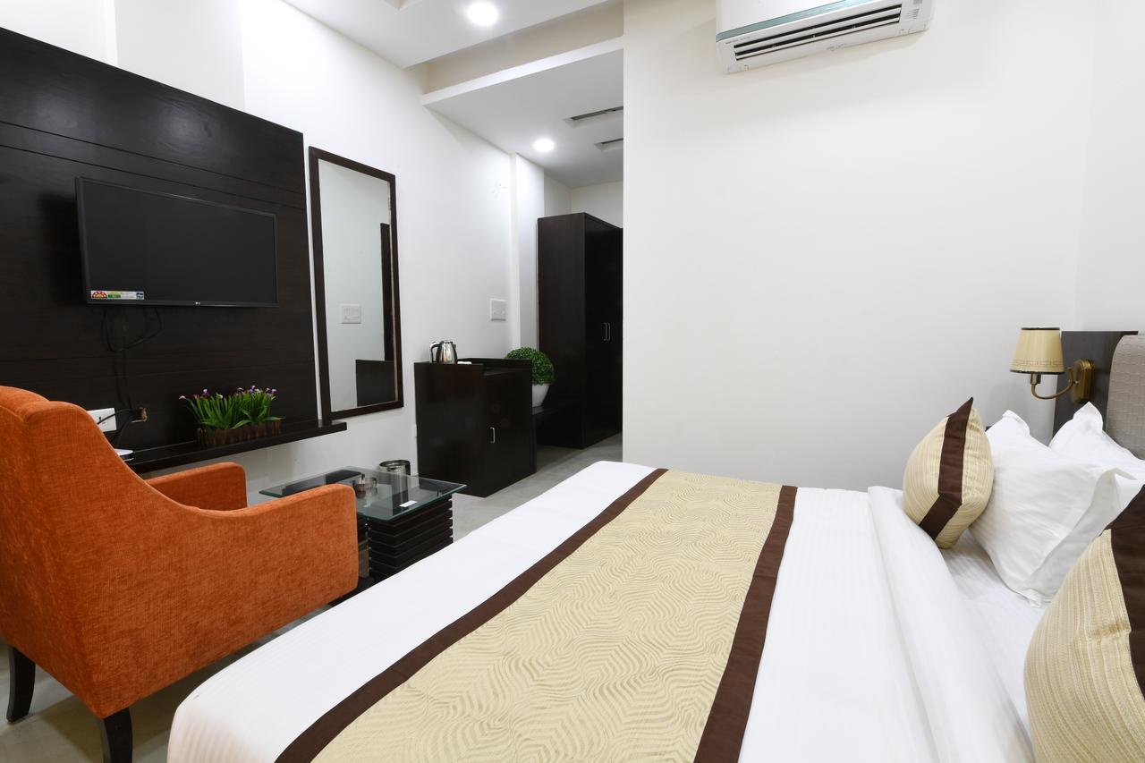 Madhav Muskan Residency Mathura Ngoại thất bức ảnh