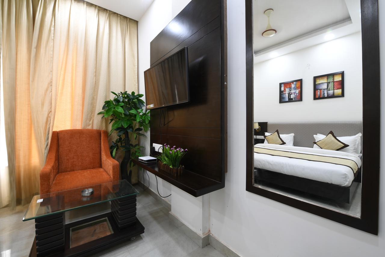 Madhav Muskan Residency Mathura Ngoại thất bức ảnh