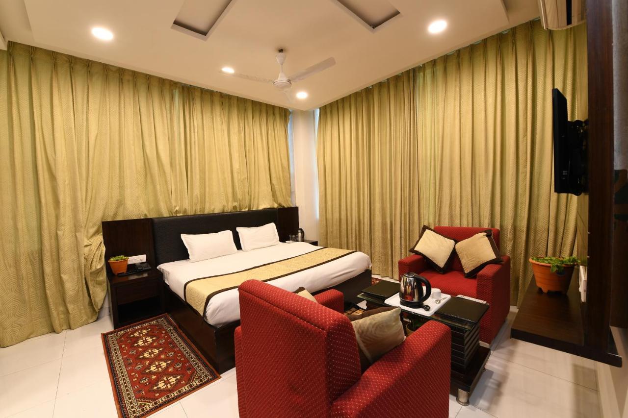 Madhav Muskan Residency Mathura Ngoại thất bức ảnh