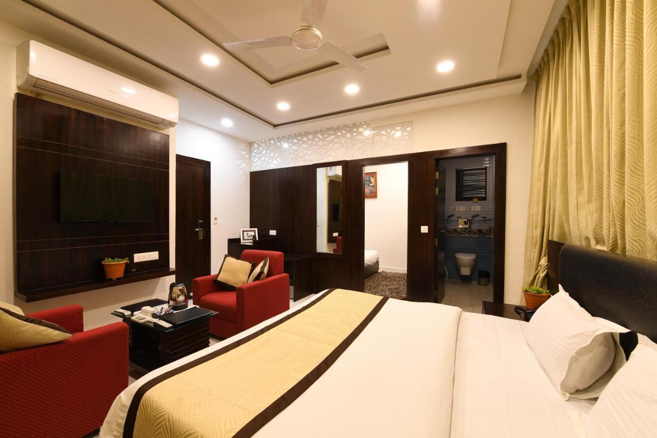 Madhav Muskan Residency Mathura Ngoại thất bức ảnh